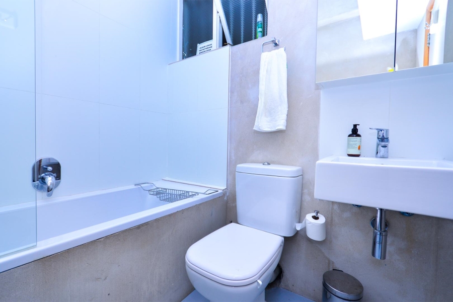 To Let 2 Bedroom Property for Rent in Mouille Point Western Cape